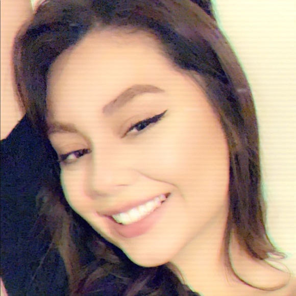 Meet your Posher, Bianca - Picture 1 of 1